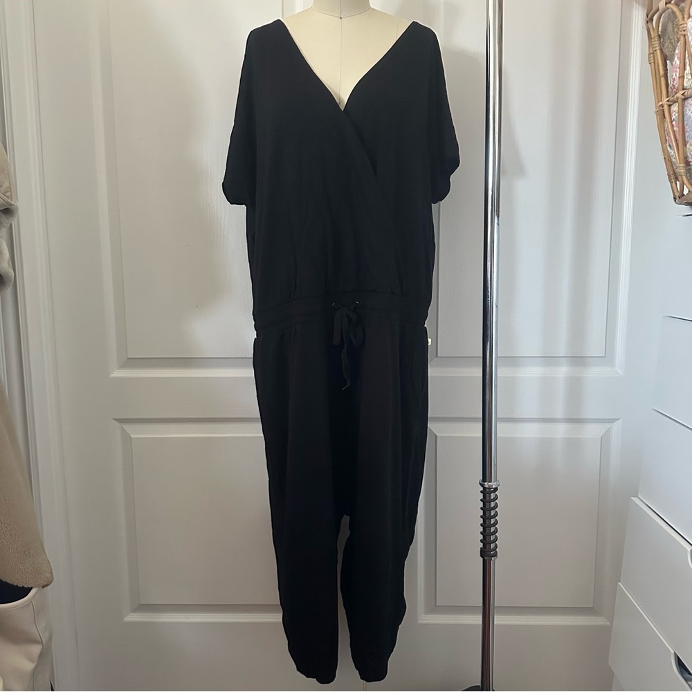 Black Jumpsuit with Deep V-Neck Size 2X | Activezone by Penningtons Additionelle